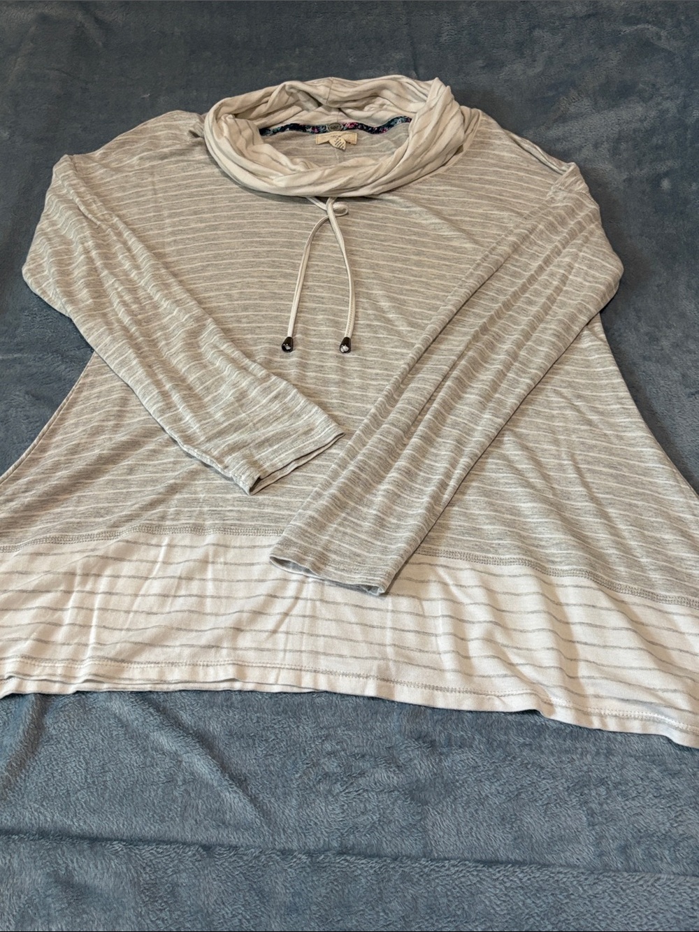 Cupio Light Gray & White Striped Cowl-Neck Tunic - Picture 4 of 7